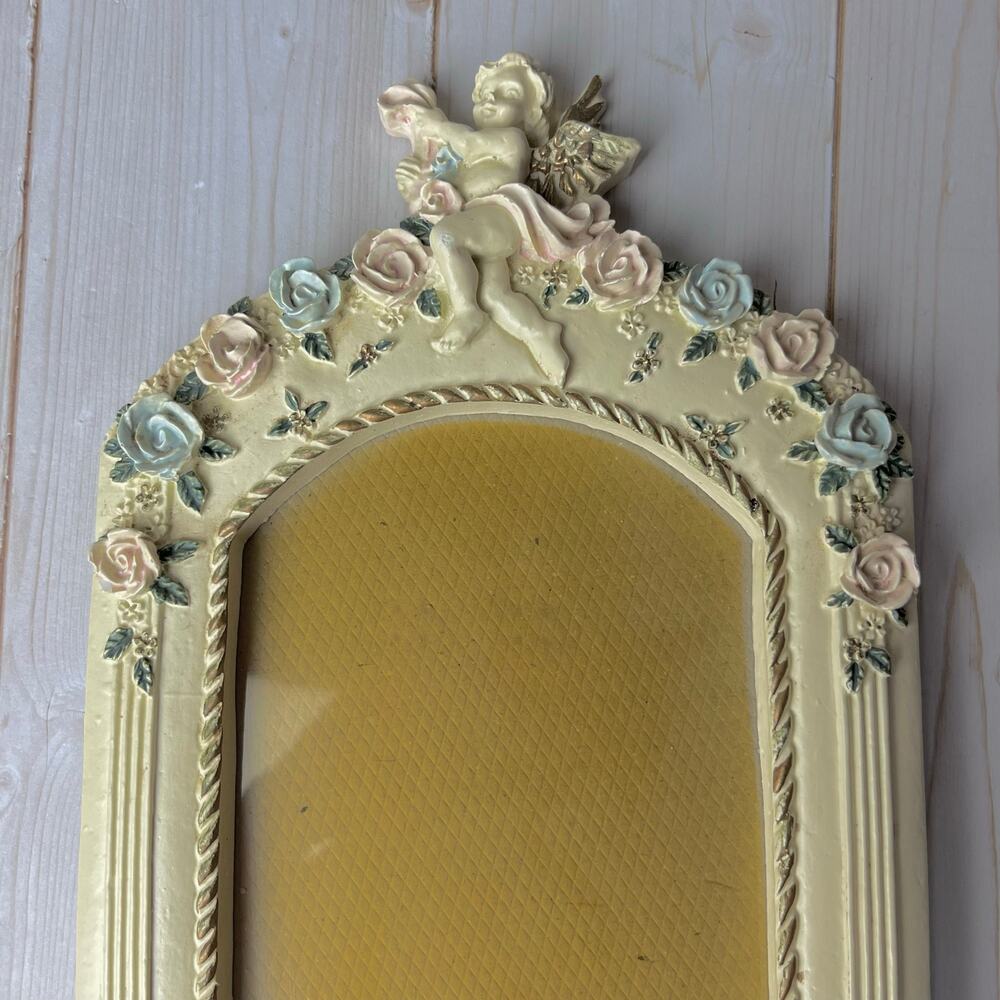 Vintage 90s Cherub Roses Resin Picture Frame Arch Opening Cream w/ Gold Accents - Picture 3 of 8